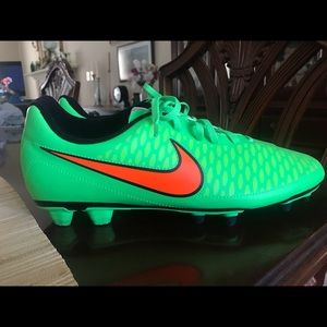 Nike magista soccer cleats size 11.5